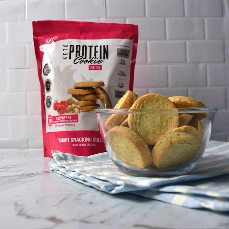 Load image into Gallery viewer, Justine&#39;s Mini Protein Cookie Raspberry White Choc Chip (12x25g) 300g
